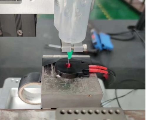 提升点胶工艺 通过一体化设计与智能传感技术降低产品不良率